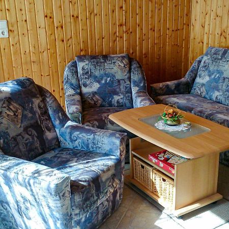 Bungalow Am Waldrand Barth Esterno foto